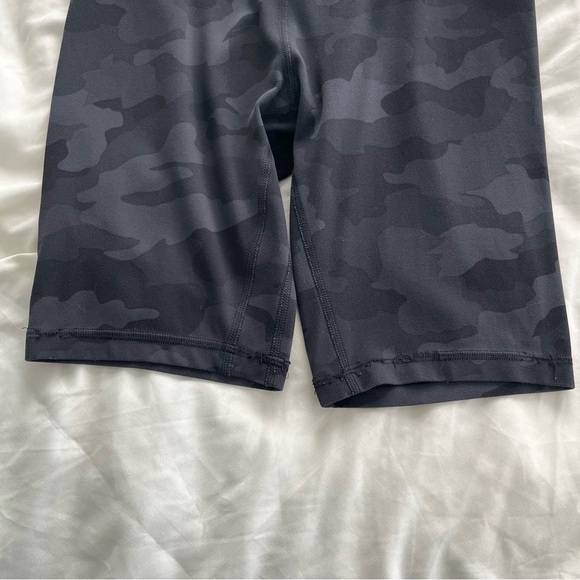 Lululemon Wunder Train High Rise Short 8" Camo Deep Coal - Picture 4 of 9